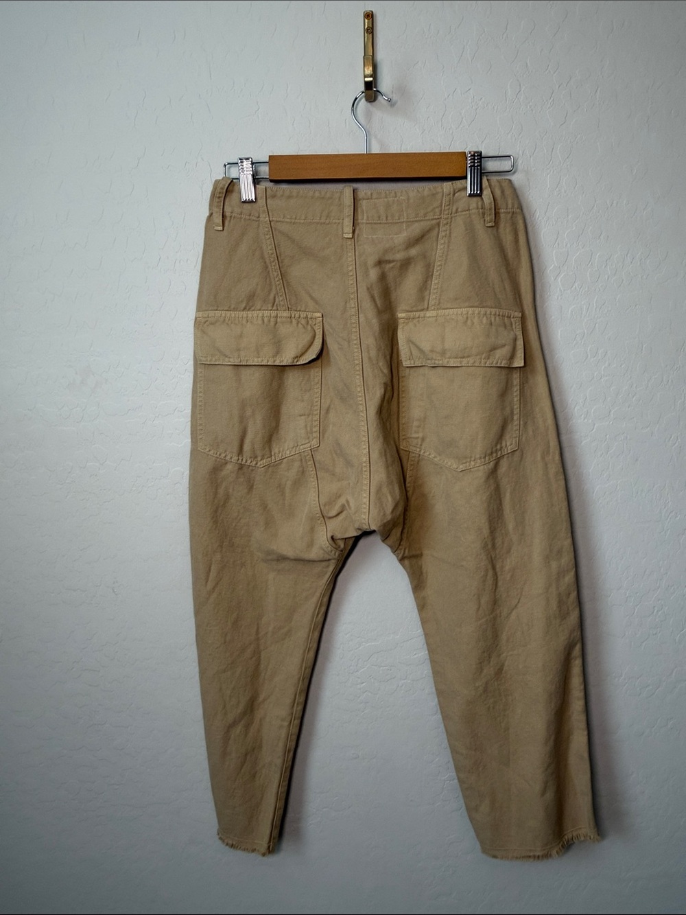 NWT Nili Lotan Luna Barrel Leg Dropped Crotch Cropped Pant in Sand Size 2 - Picture 6 of 6